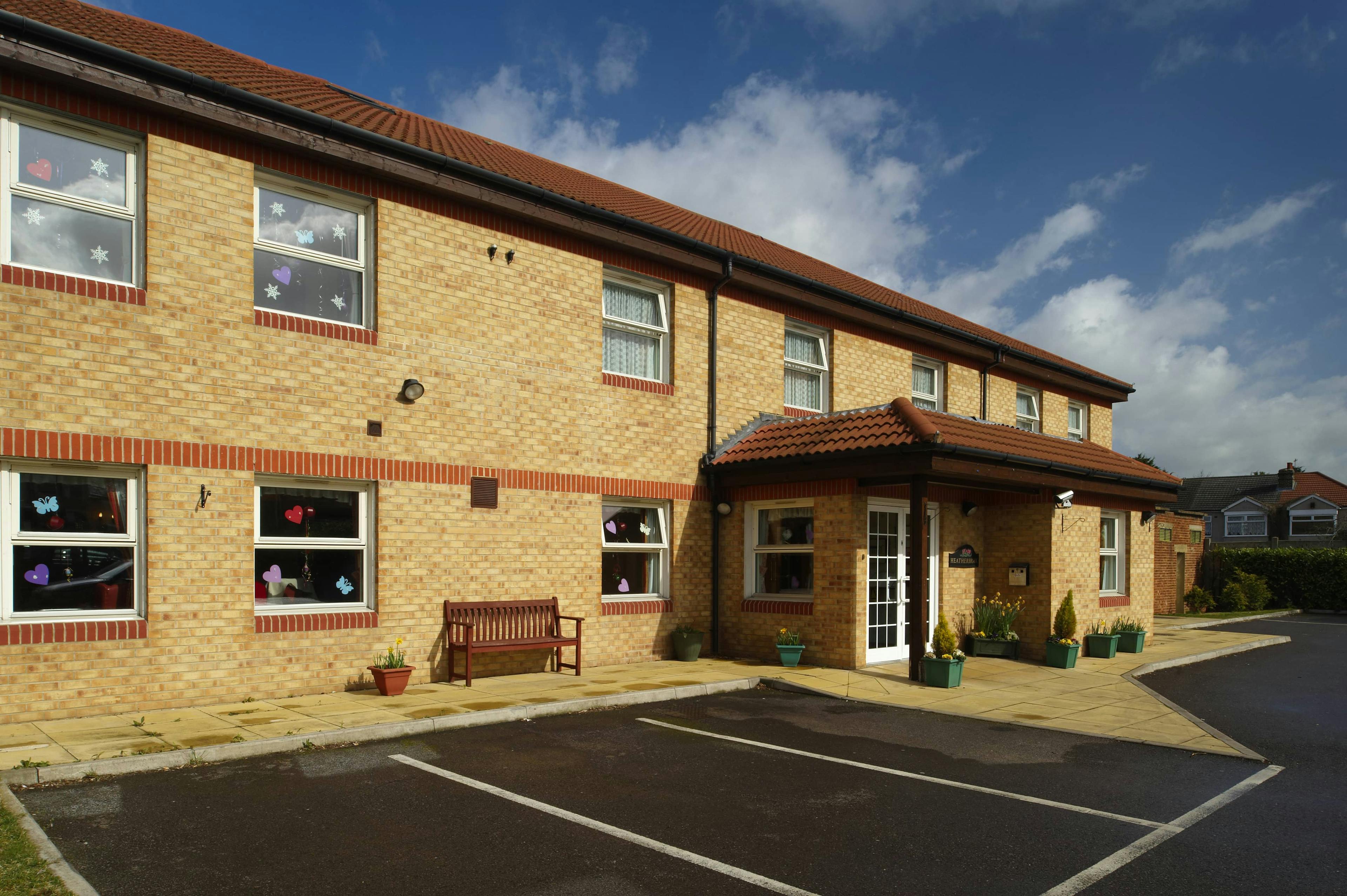 Heatherbrook care home in Romford 1