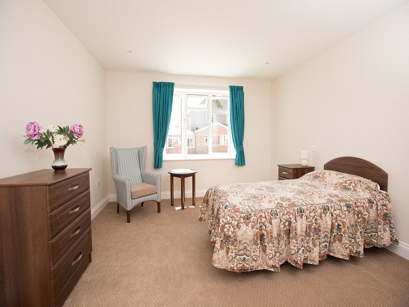 Charing Healthcare - Chippendayle Lodge care home 004