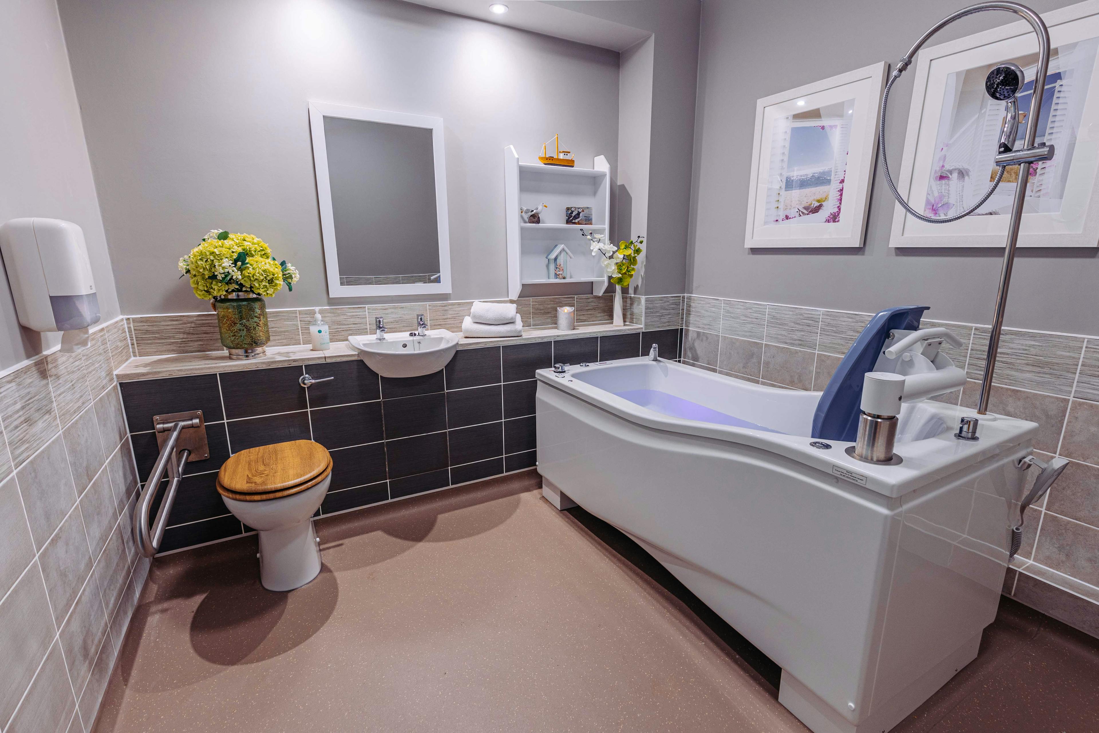 Barchester Healthcare - Hilderstone Hall care home 011