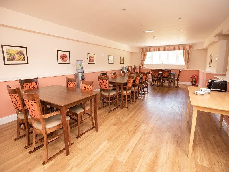 Charing Healthcare - Hillbeck care home 003