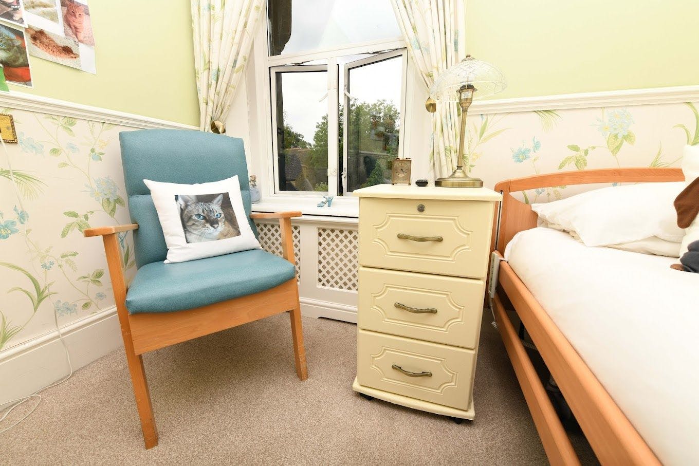  Minchenden Lodge care home in London 9