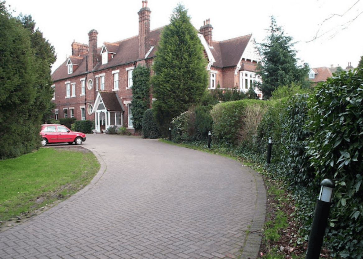 Fairlight & Fallowfield care home in Bromley 1