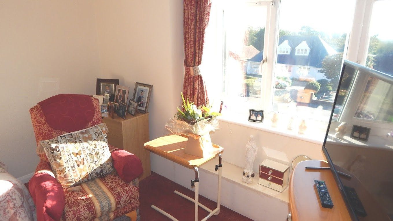 Independent Care Home - Abbey Lodge care home 10