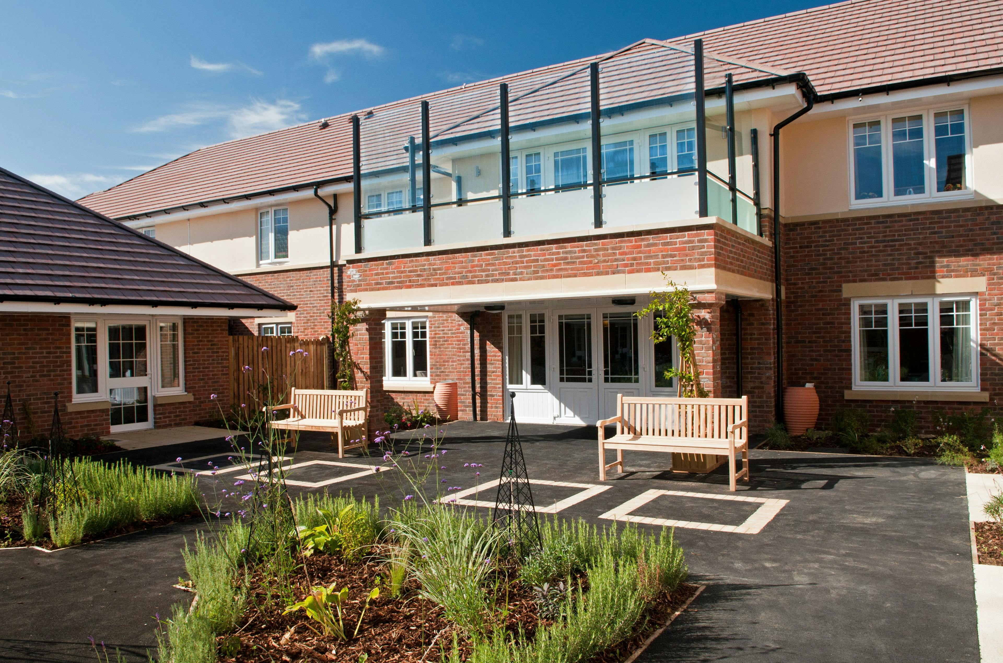 Barchester Healthcare - Ashchurch View care home 19