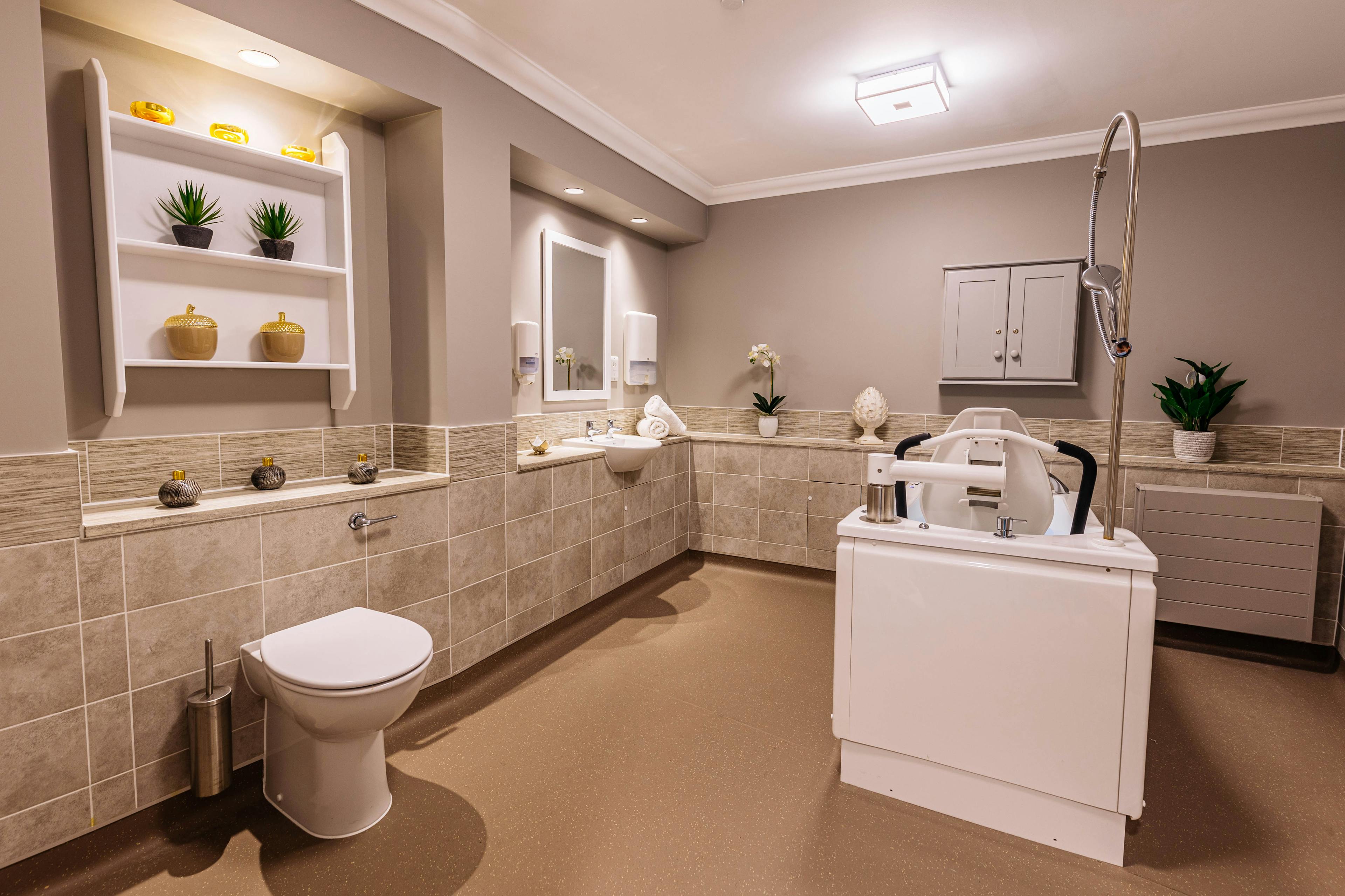 Barchester Healthcare - Hurstwood View care home 18
