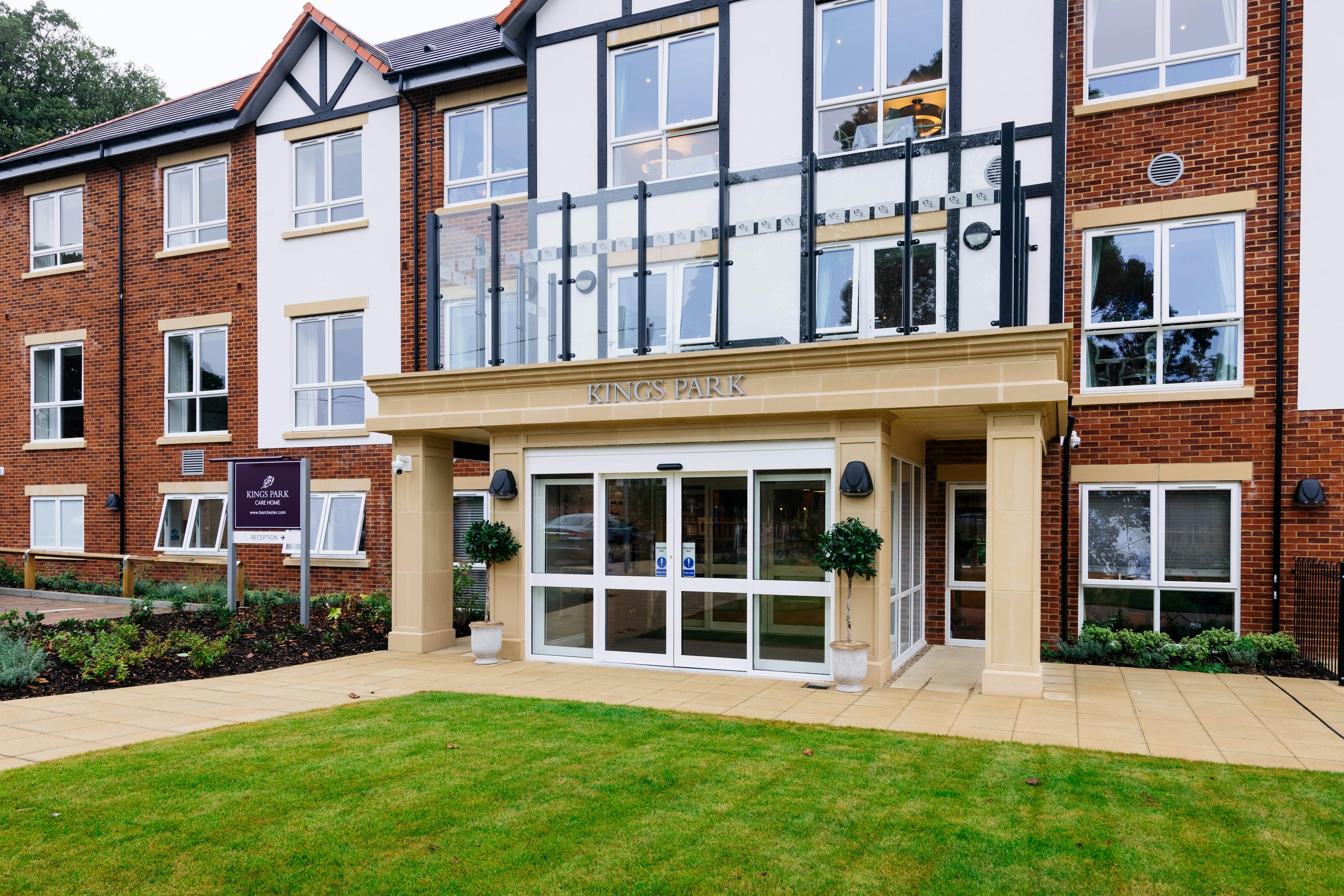 Barchester Healthcare - Kings Park care home 3