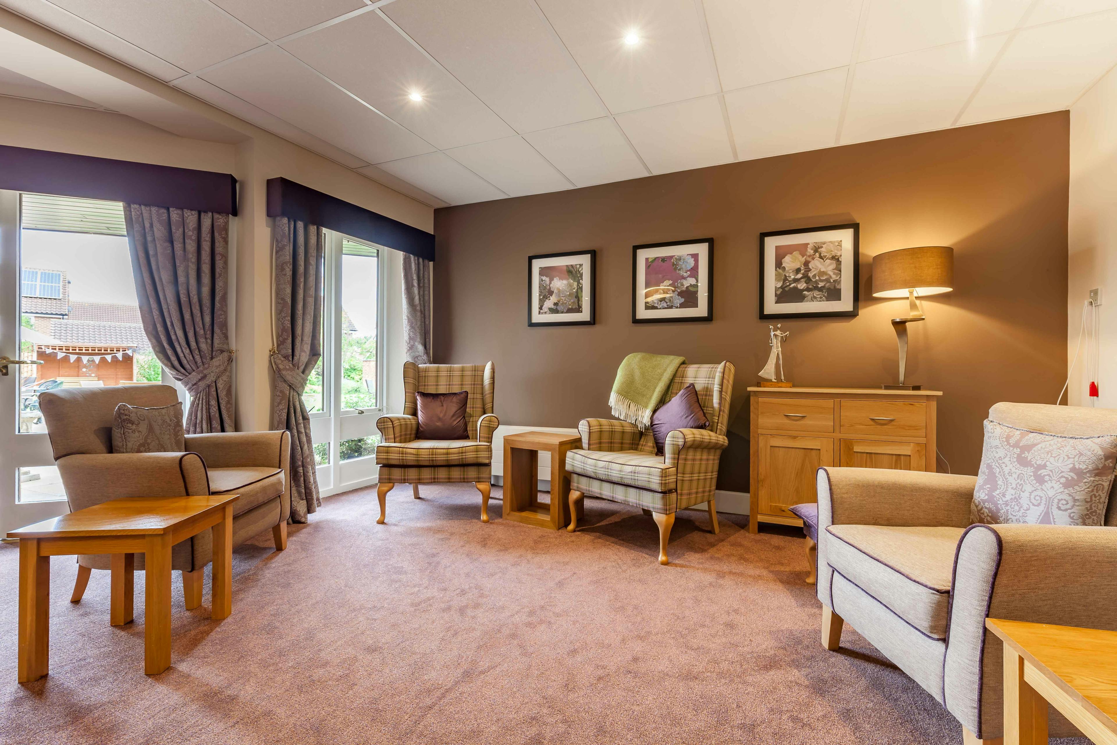 Communal Lounge at Lindum House Care Home in Beverley, East Riding of Yorkshire