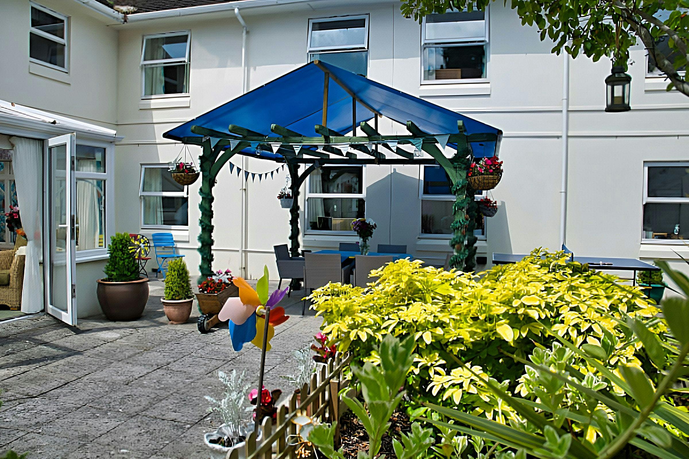 Harbour Healthcare - Belle Vue care home 5