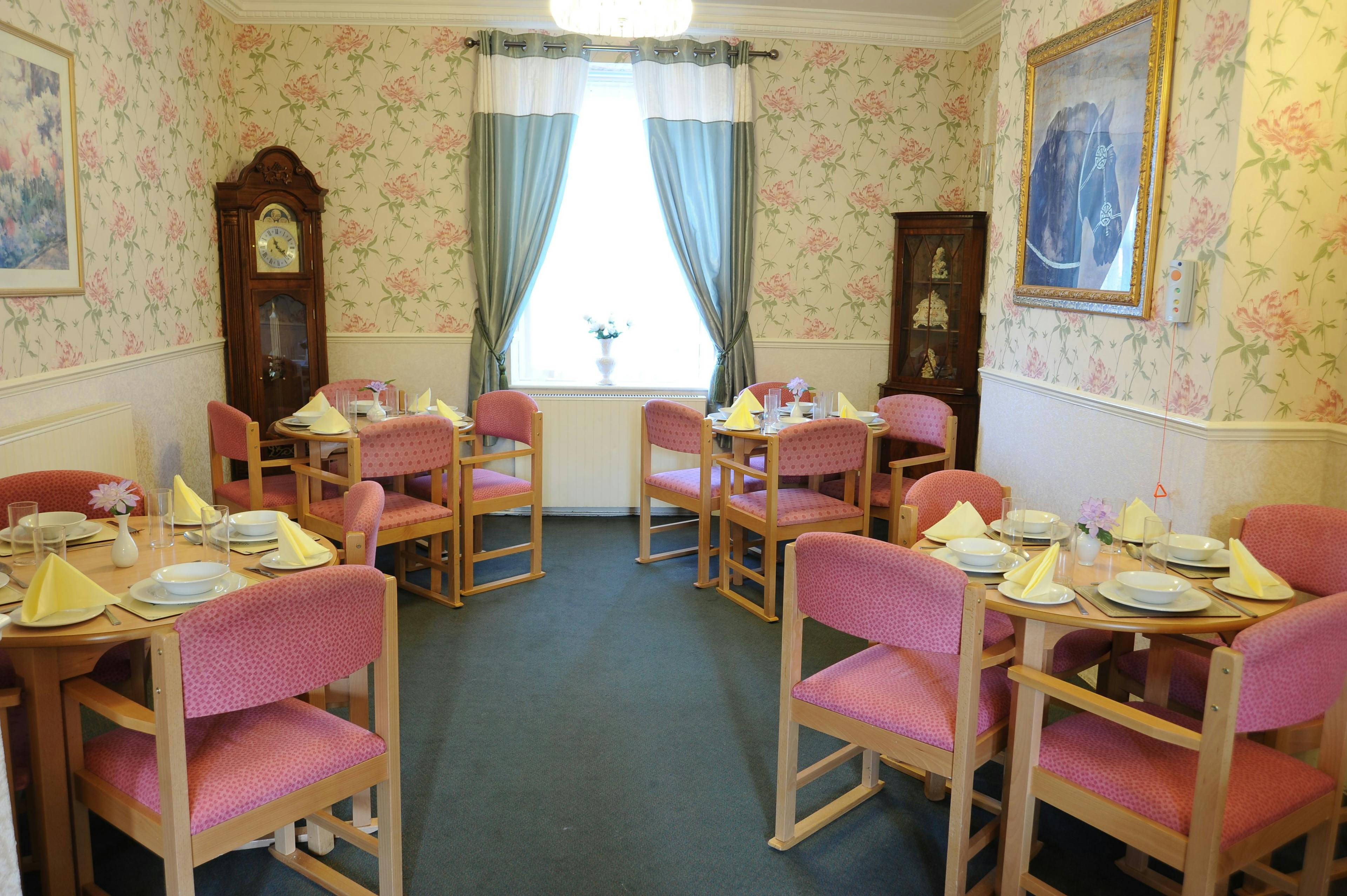 Country Court - Belmont House care home 4