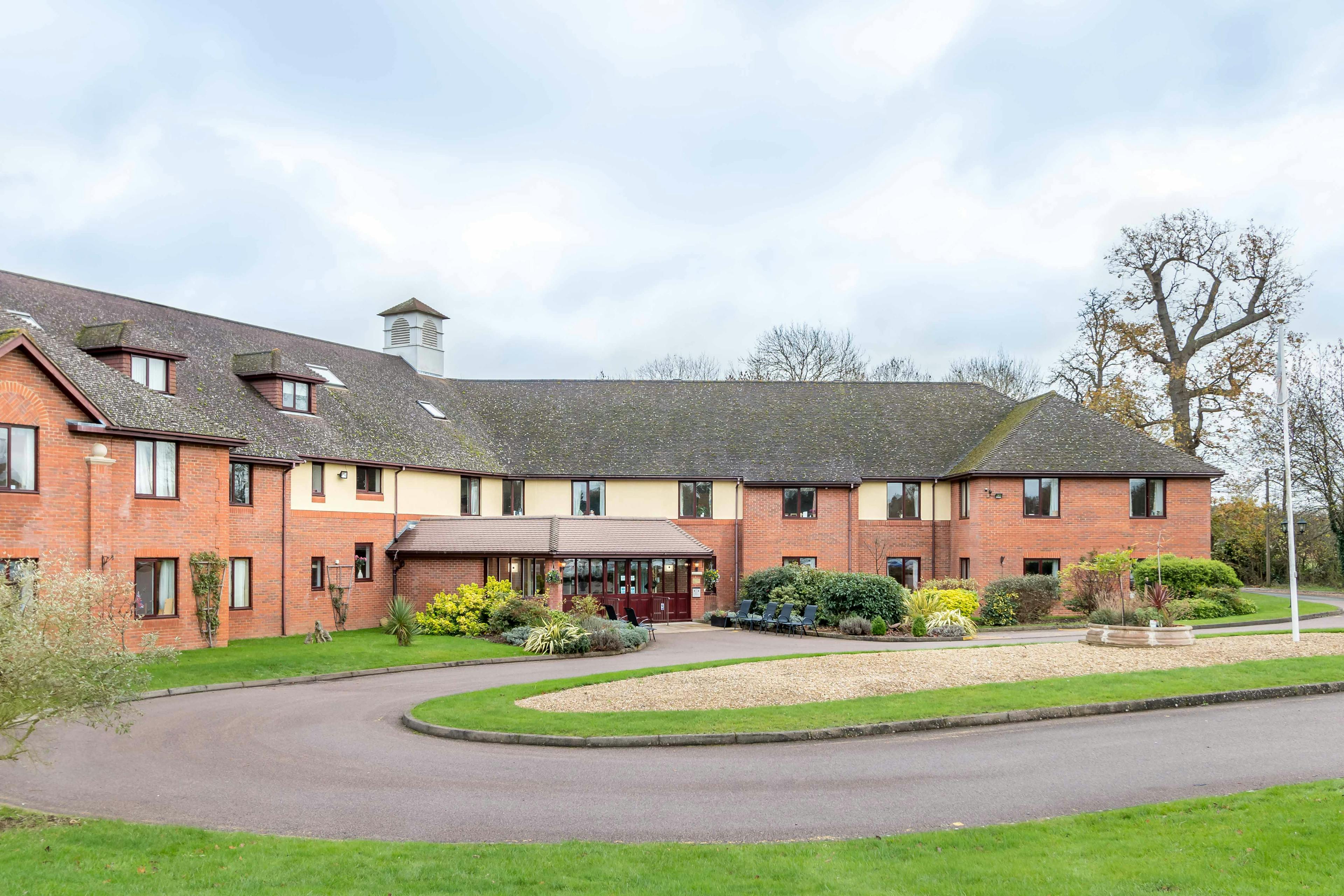 Barchester Healthcare - Chalfont Lodge care home 3