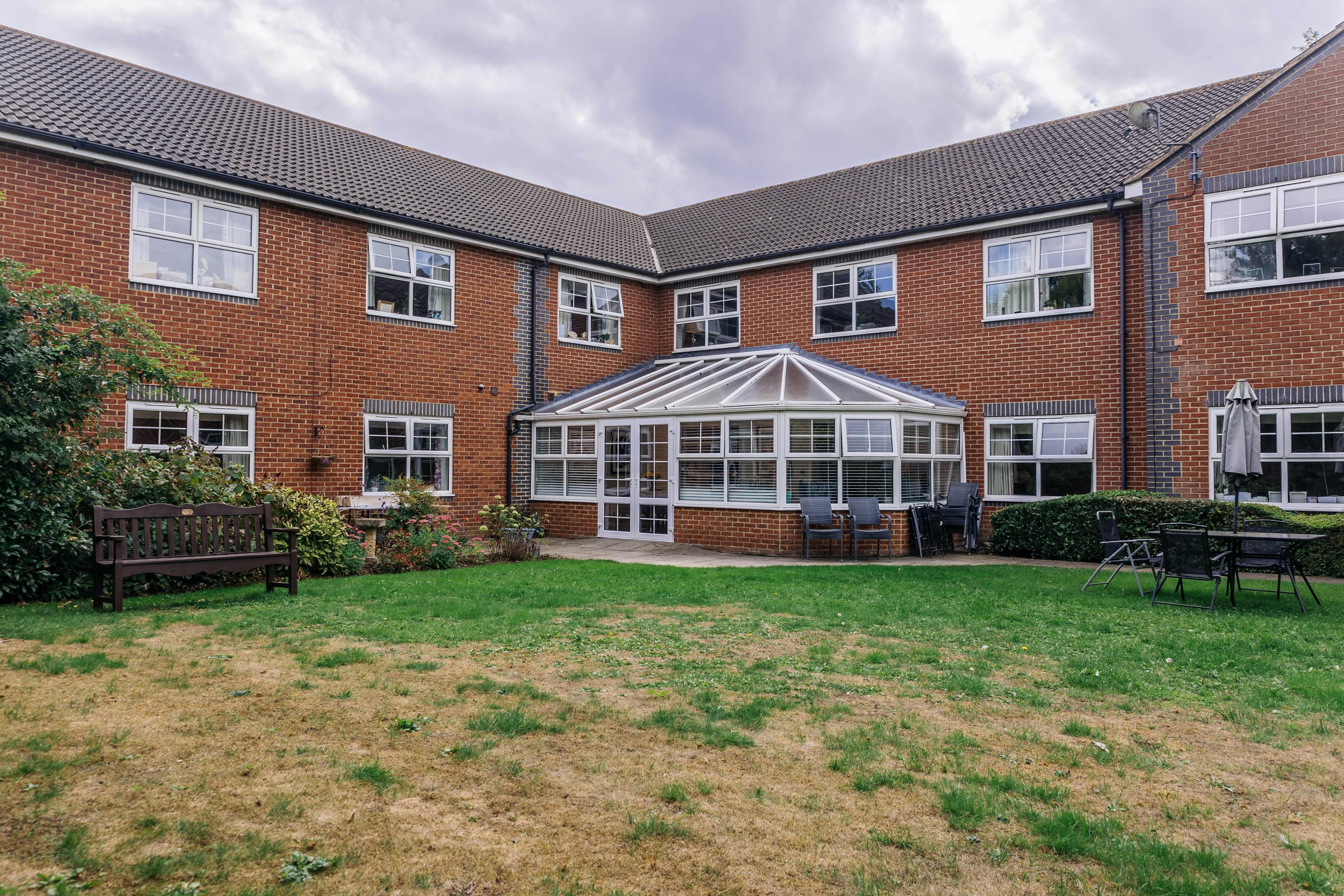 Barchester Healthcare - Claremont Parkway care home 21