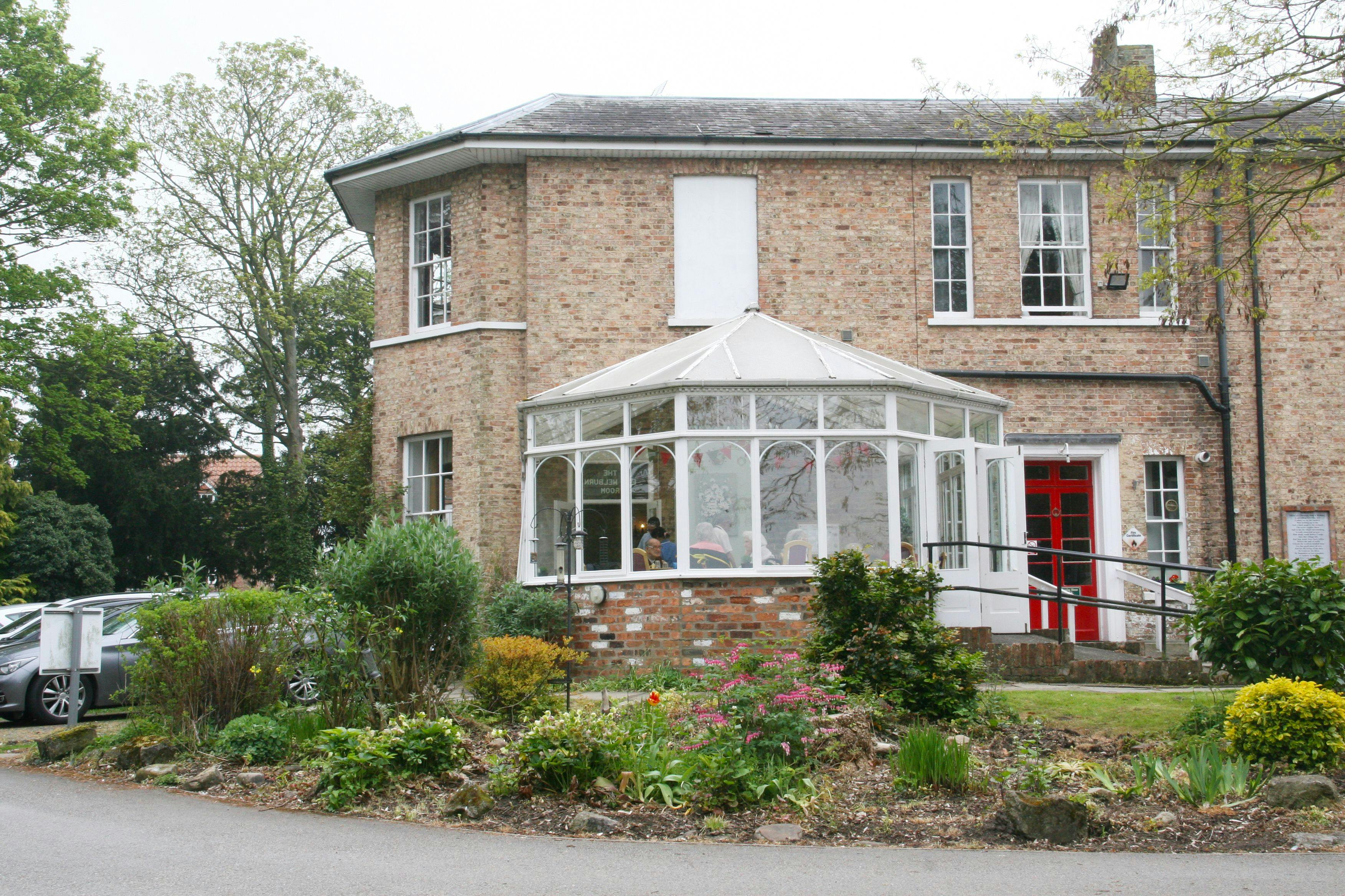 Country Court - Somerset House care home 3