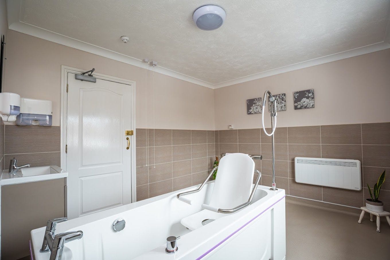 Bathroom of Oakland Court care home in Bognor Regis