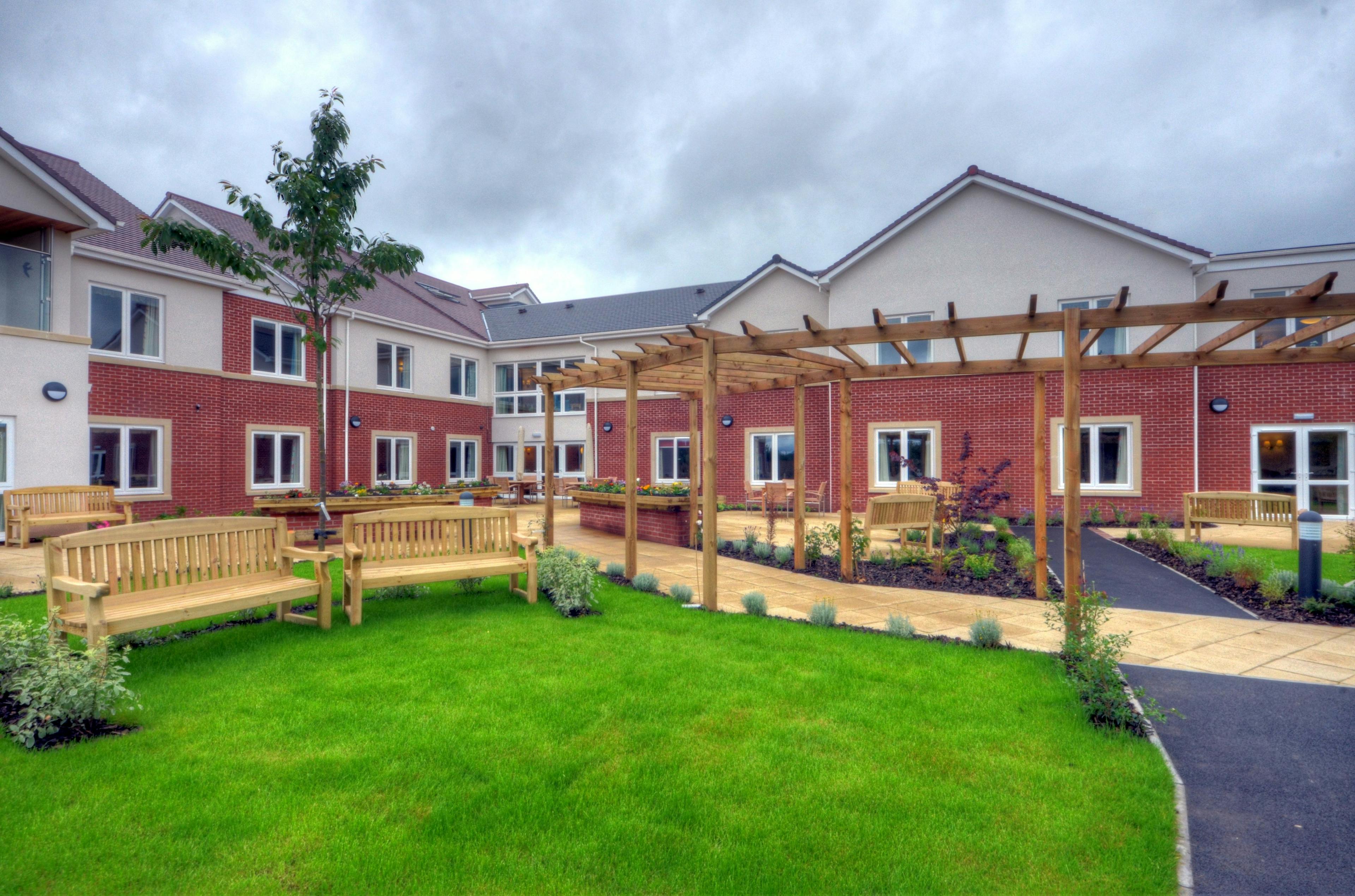 Barchester Healthcare - Kingfisher Lodge care home 3