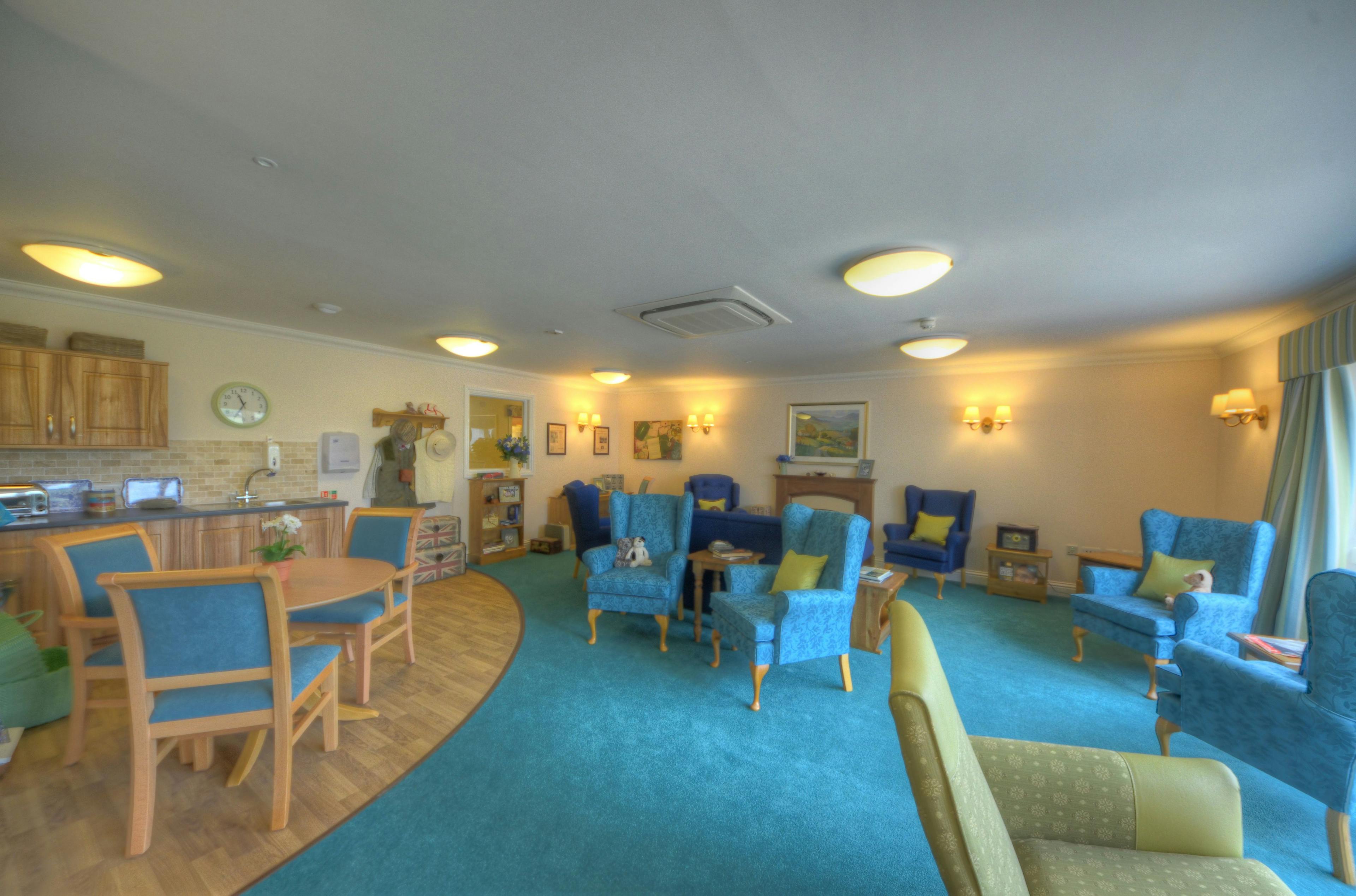 Barchester Healthcare - Kingfisher Lodge care home 11