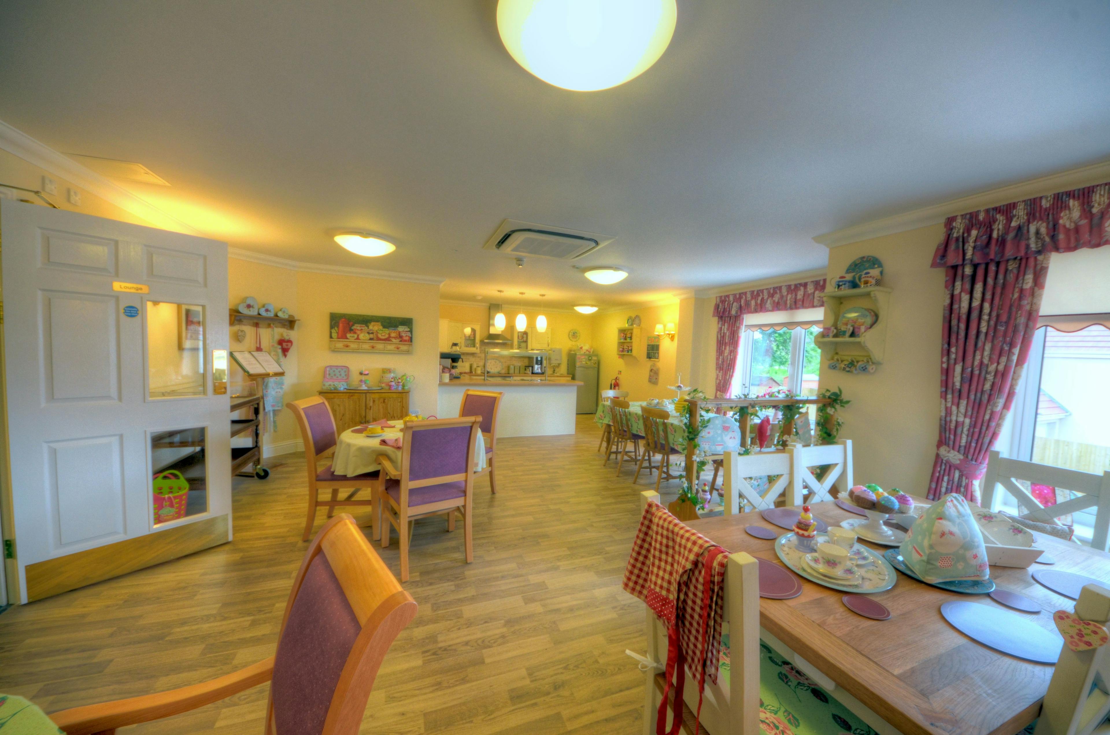 Barchester Healthcare - Kingfisher Lodge care home 10
