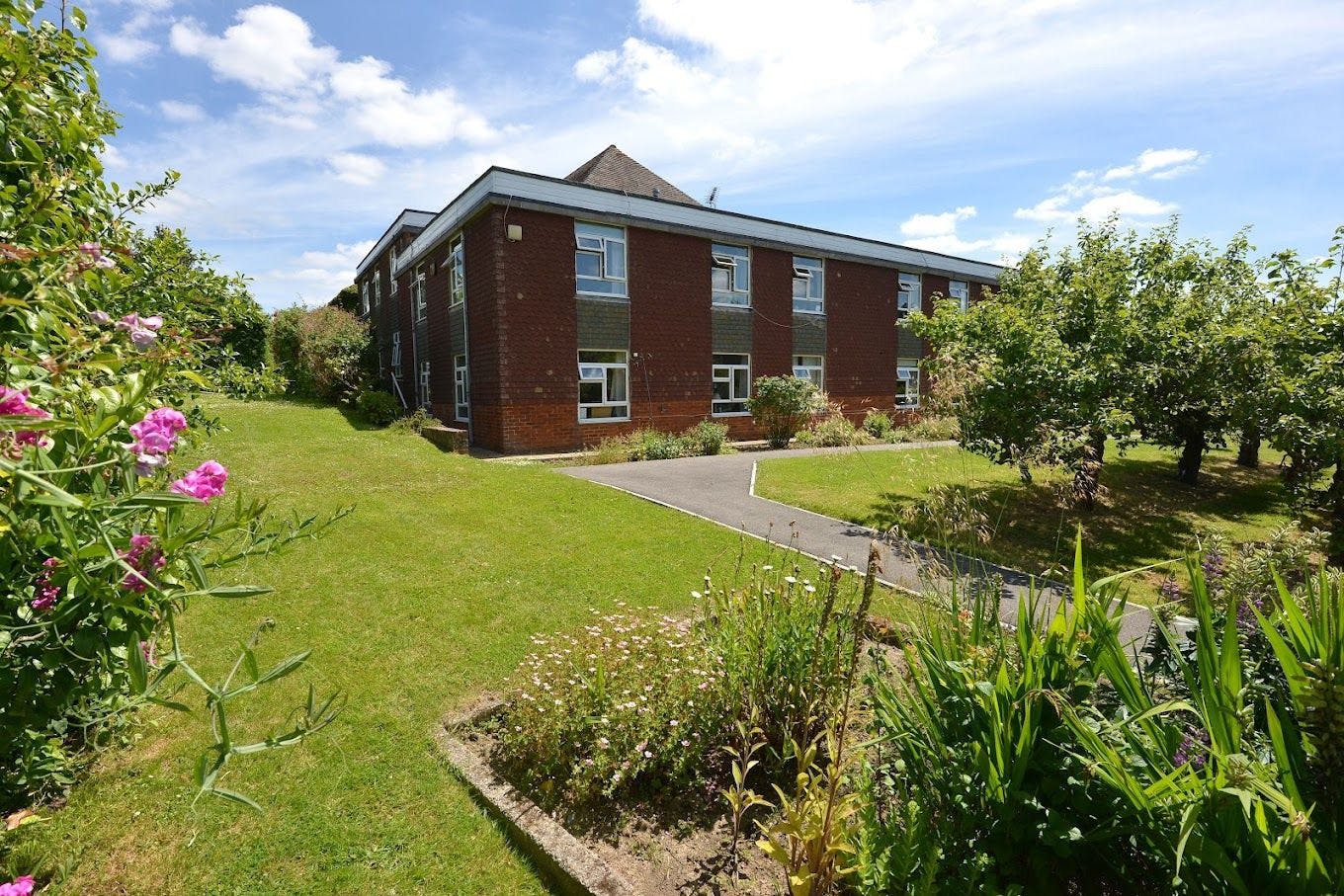 Sussex Housing and Care - Saxonwood care home 11