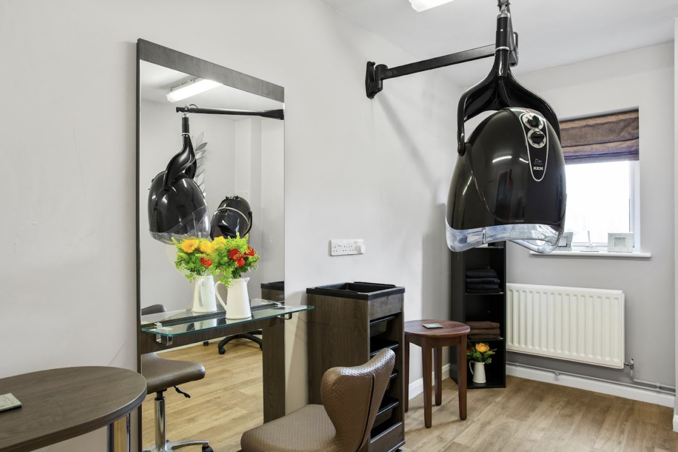 Salon of Wombell Hall care home in Northfleet, Gravesend