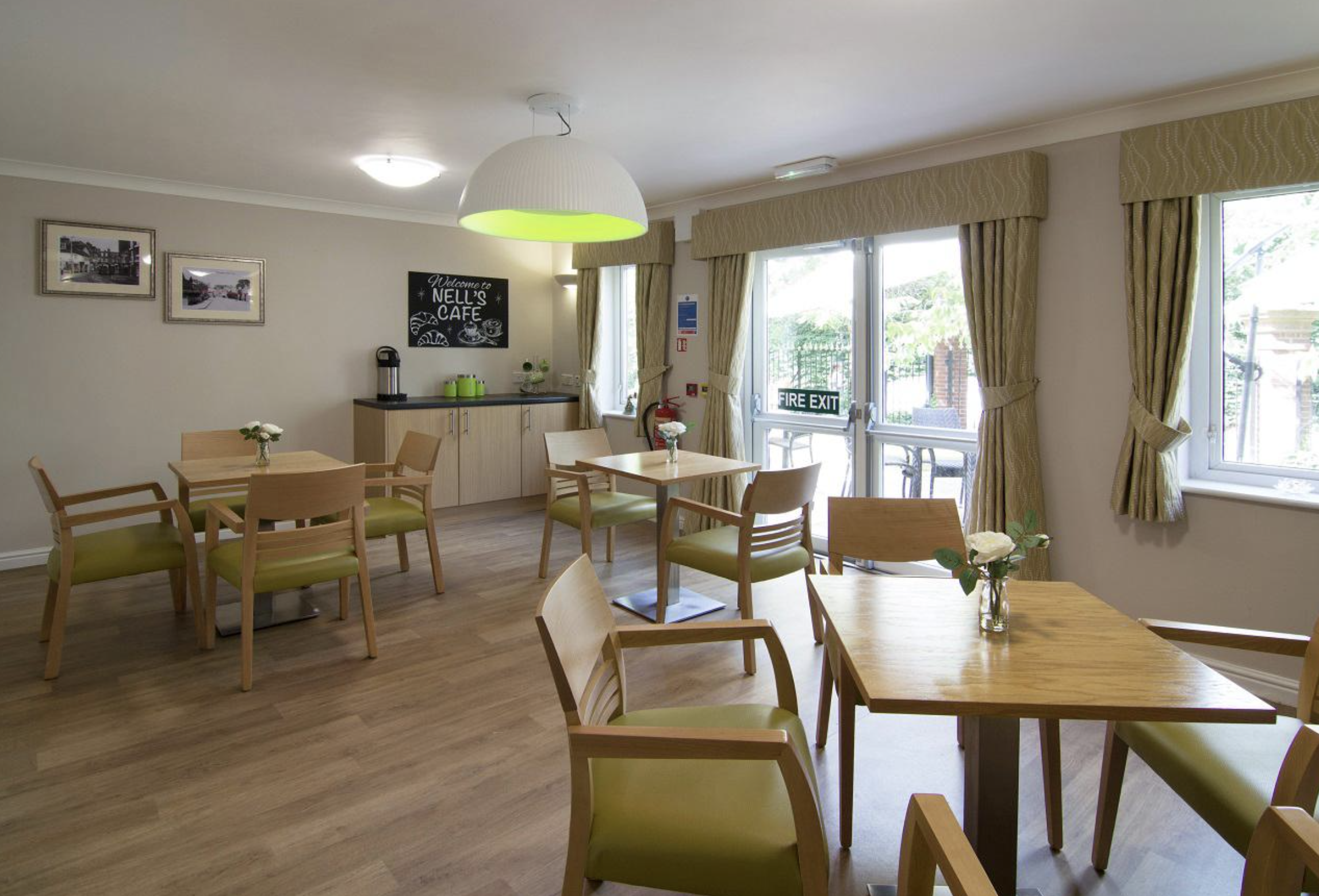 Dining room of Abbotsleigh Mews care home in Sidcup, Greater London