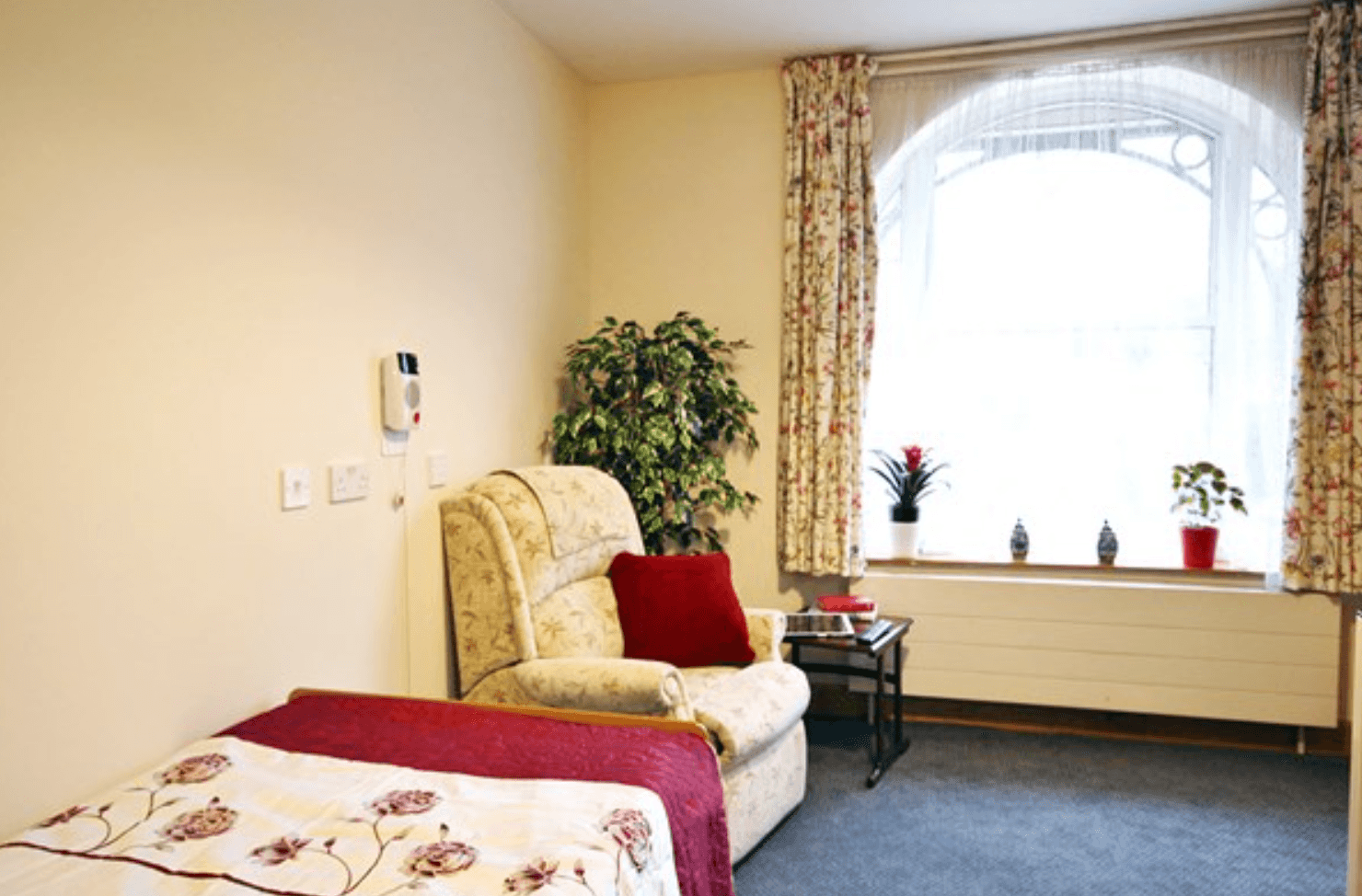 Maitland House Residential Care Home in Reading 7
