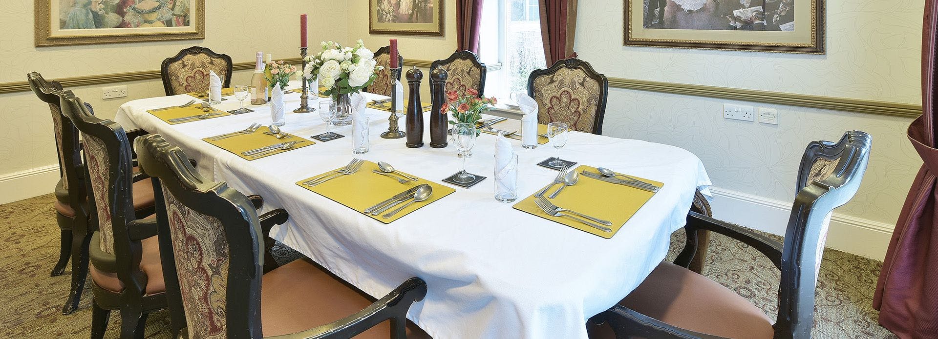 Dining Room at Guilford House Care Home in Guilford, Surrey