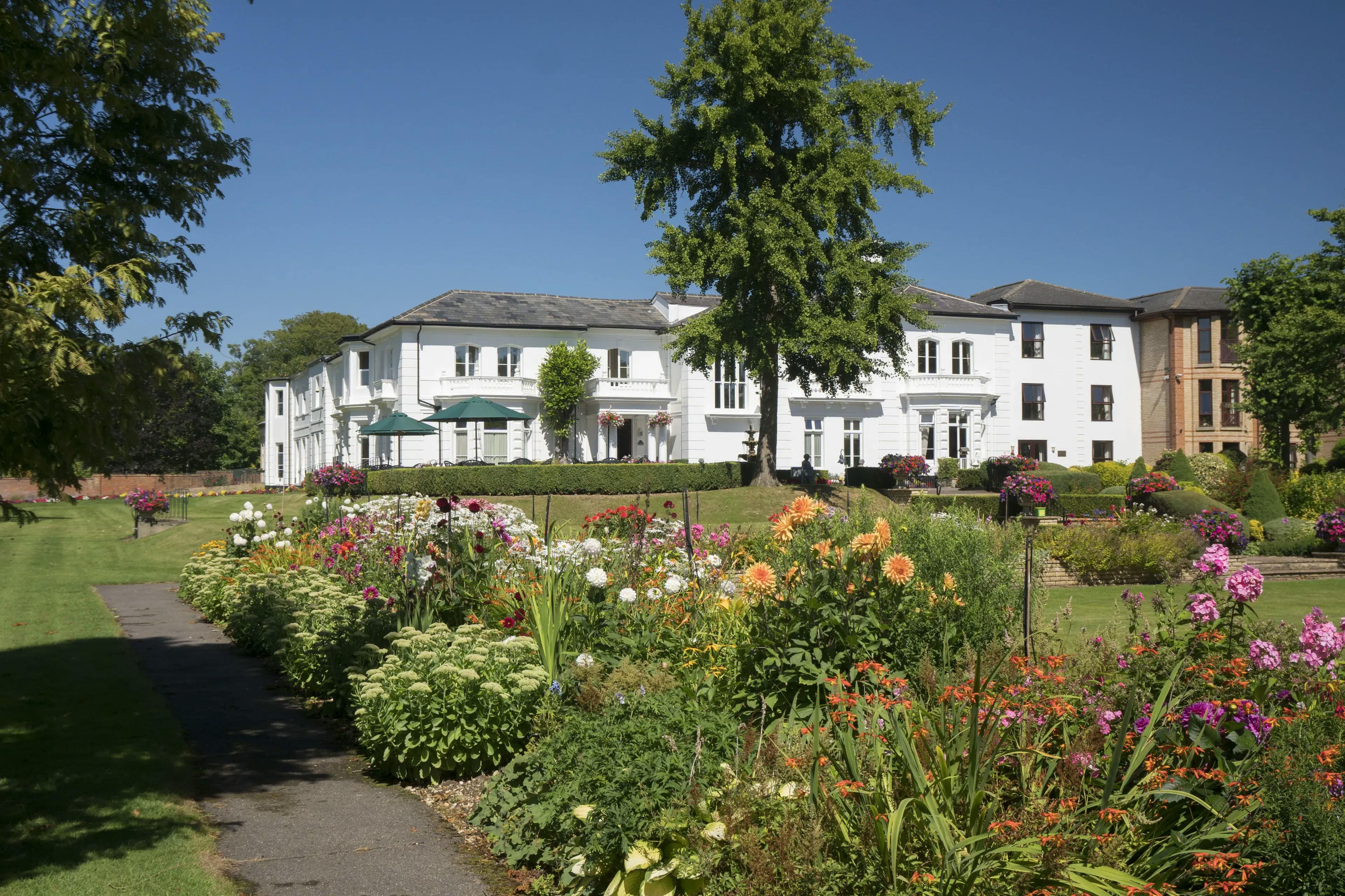 Thamesfield Retirement Village in Henley
