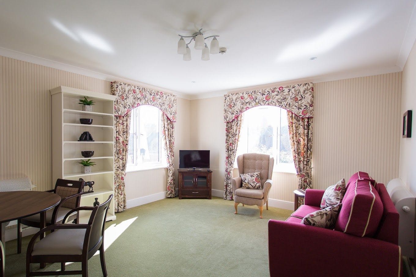 Independent Care Home - The Ashton care home 7