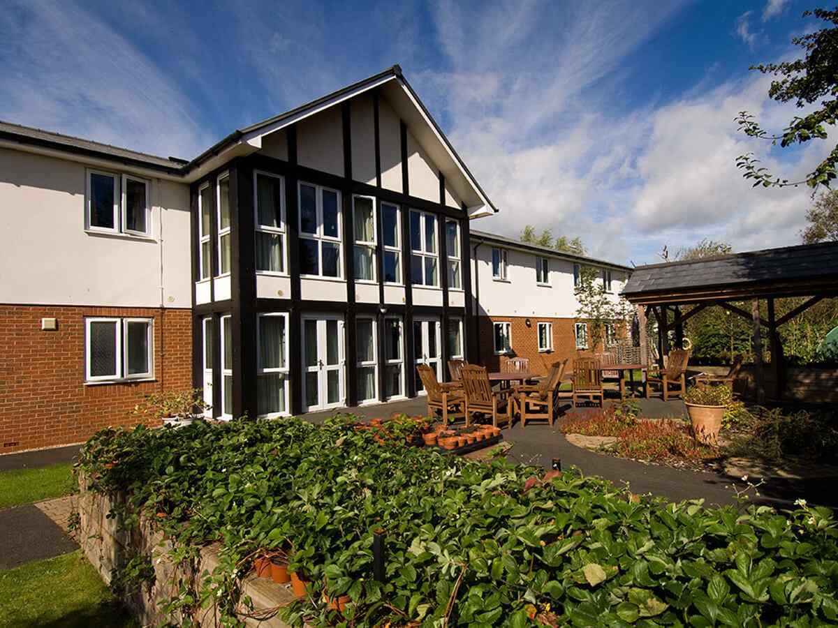 Minster Care Group - Waterside care home 6