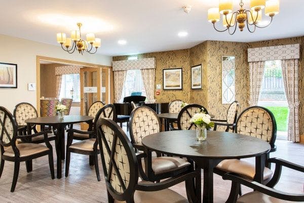 Independent Care Home - Haling Park care home 11