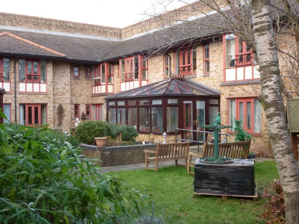 Country Court - Marling Court care home 1