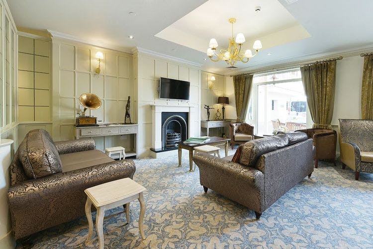 Coombe Hill Manor Care Home, Kingston upon Thames, KT2 7EQ